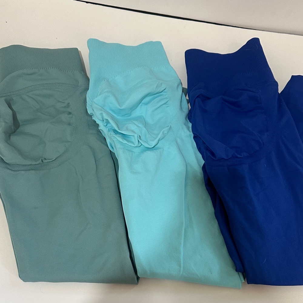 Set of Three booty lifting Leggings in Blue and Green Shades